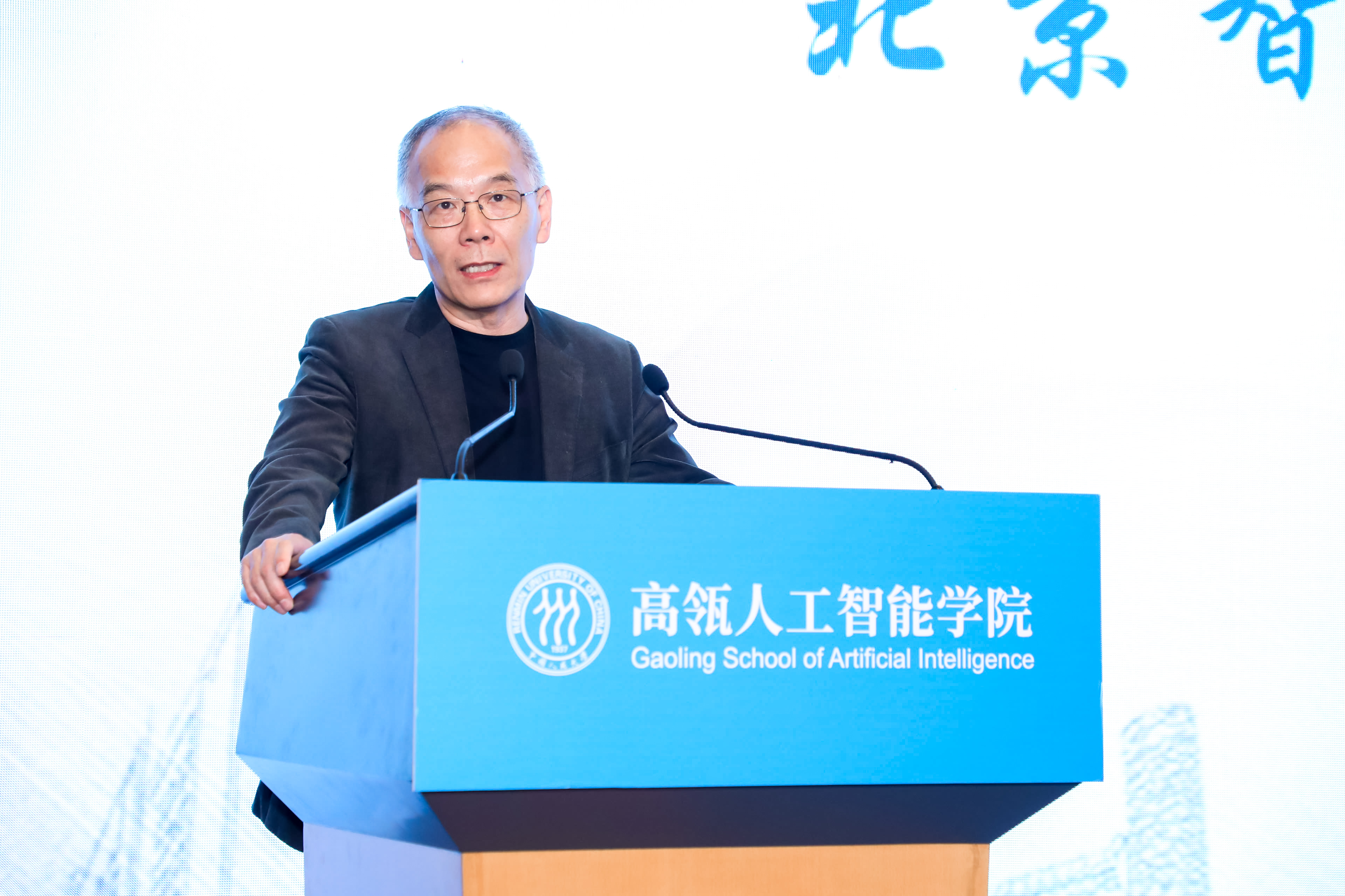 4bc570d95ec848c4ae8cdd68a2dc14ca.jpg 张宏江.JPG